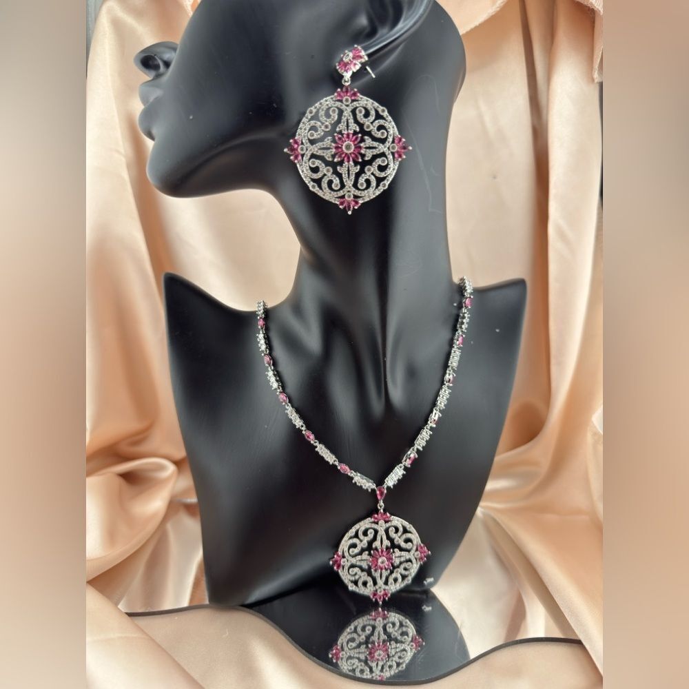 Exquisite Luxury- Ruby & CZ Necklace Set – Elegant Statement Jewelry - Picture 5 of 9